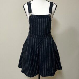 SOLD‼️‼️ Xhilaration gray and white overall skirt